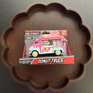 Maxx Action ~ Friction Motor Donut Truck with Lights & Sounds